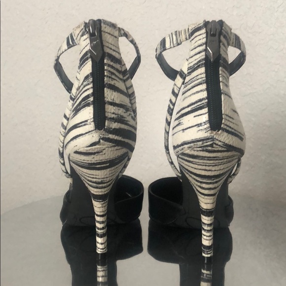 Black snakeprint heel w/ metal accent ankle strap - Picture 5 of 8